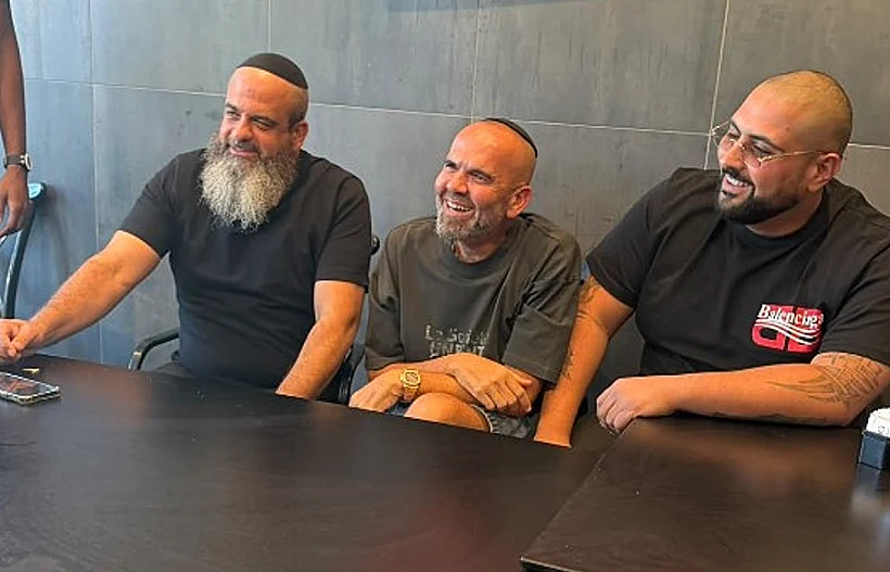 מימין: שמואל הרוש אליושה בן שלום וזיו אלוש