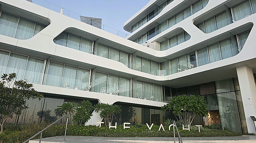 מלון "THE YACHT