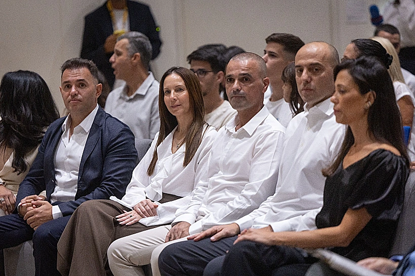 גיבורי טיסת פליי דובאי בטקס הענקת אות הגבורה האזרחית