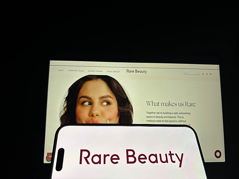 חברת הקוסמטיקה Rare Beuty של סלינה גומז