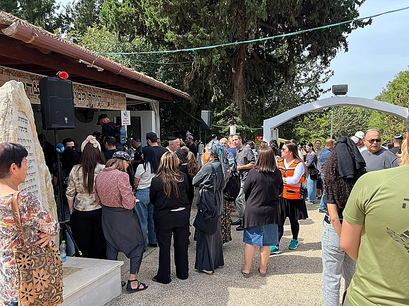 הלווייתו של אלעזר יאיר וילנסקי בבית העלמין במושב חוסן