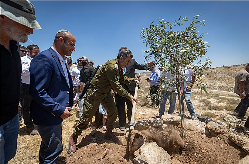 מתאם פעולות הממשלה בשטחים, אלוף יורם הלוי