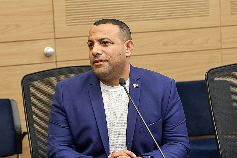 סגן השר לשעבר אביר קארה בוועדה