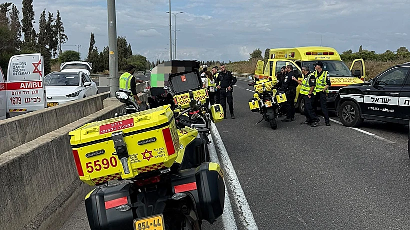 אמבולנס מד"א בכביש 3, סמוך לצומת יסודות