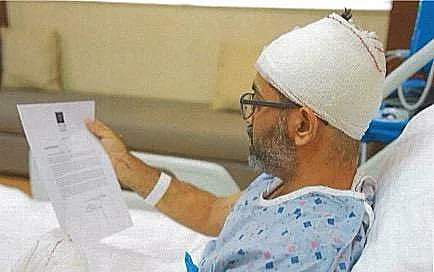 קפטן סמיט מצ'צ'אר בבית החולים
