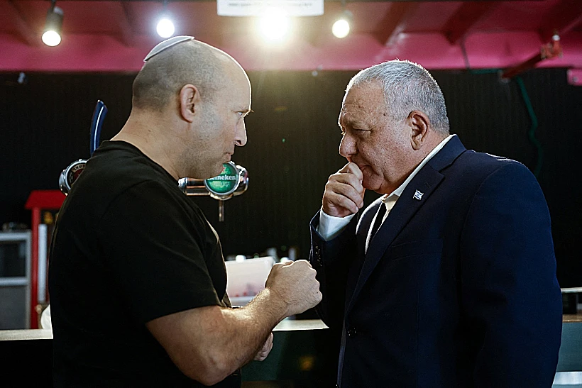 גדי איזנקוט ונפתלי בנט