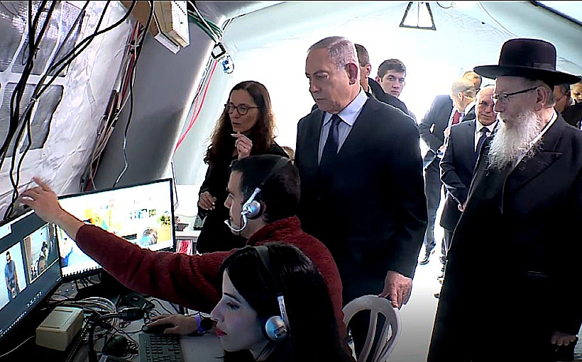 בנימין נתניהו במתחם החדש שהוקם בשיבא בעקבות וירוס הקורונה