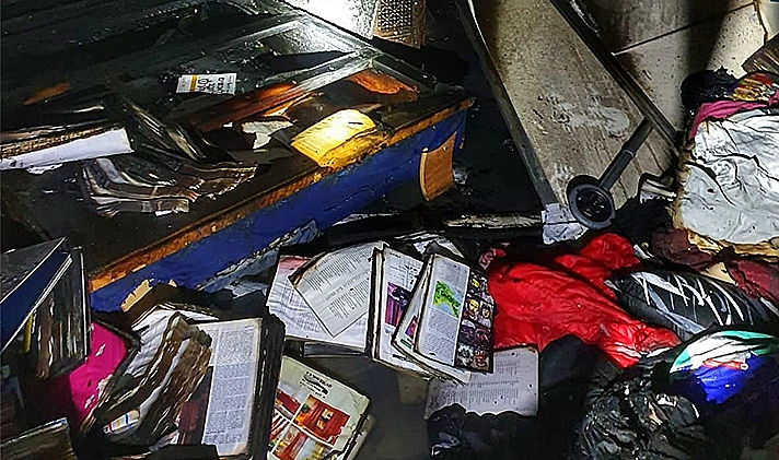 שרידים משריפת הדירה ברחוב הנטקה בירושלים