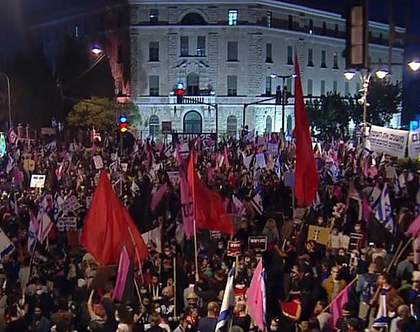 מחאה נגד נתניהו ליד בלפור