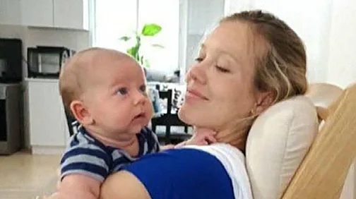 סופי רוסטסקי ובנה איתי, שנהרגו בתאונה בכביש 7