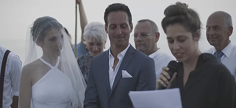 זוג בחופשה-חתונה בחו''ל