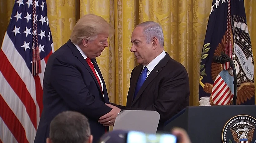 נשיא ארצות הברית דונלד טראמפ וראש הממשלה בנימין נתניהו בהכרזה על תוכנית השלום