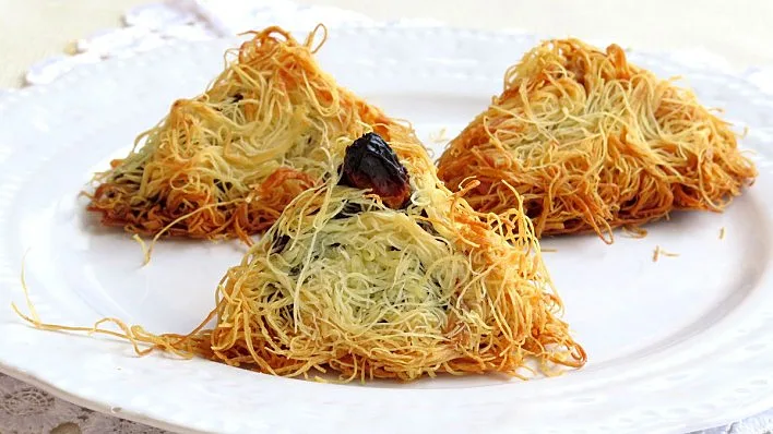 אוזני המן מקדאיף עם בשר