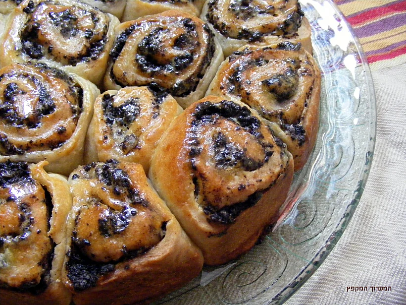 עוגת שמרים במילוי קרם אוראו