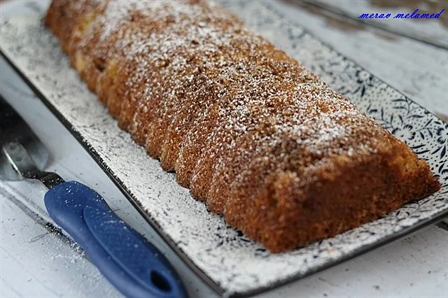 עוגה בחושה עם שמנת וקינמון