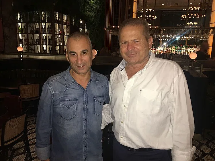 חי אדיב ורונן שמש