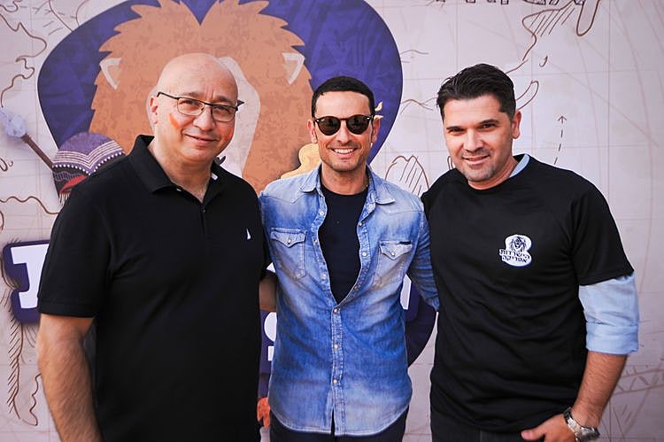 גיא זו ארץ, יוסי זיגמונד וקובי פז