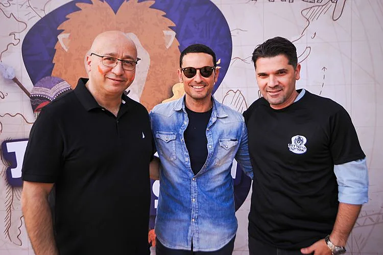 גיא זו ארץ, יוסי זיגמונד וקובי פז