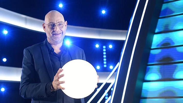 צביקה הדר על הסט של דה וול THE WALL