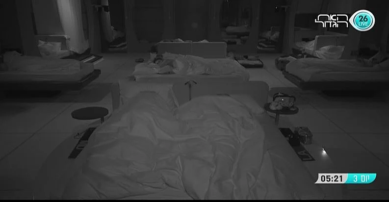 האח הגדול חדר שינה