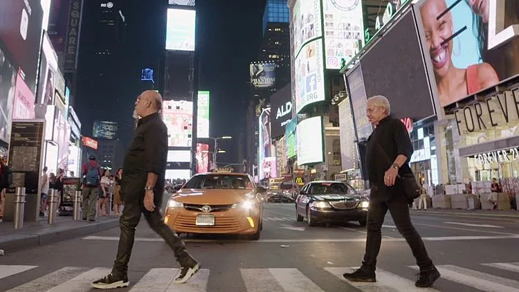 ישראל אהרוני וגידי גוב מתוך ''המסע המופלא של אהרוני וגידי'' בארצות הברית - עונה 7