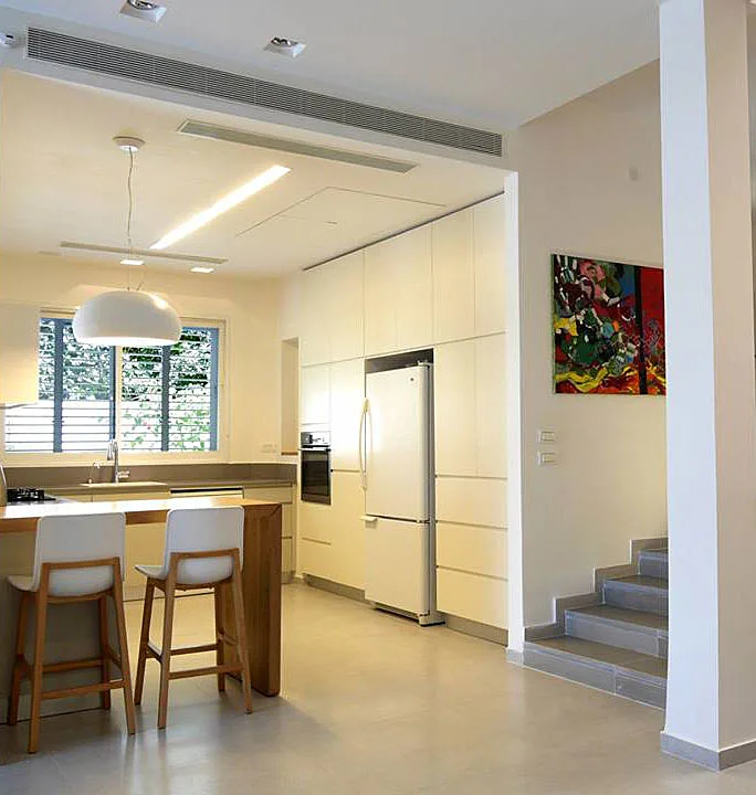 כיסאות בר פלסטיק