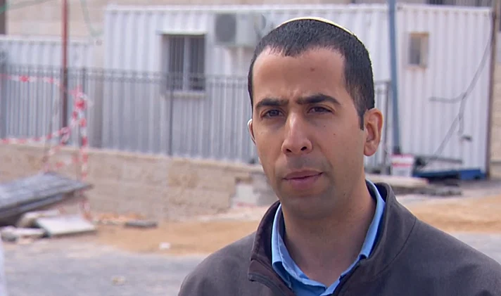 רותם קרס, ויתר על דירה בפרויקט ''מחיר למשתכן''