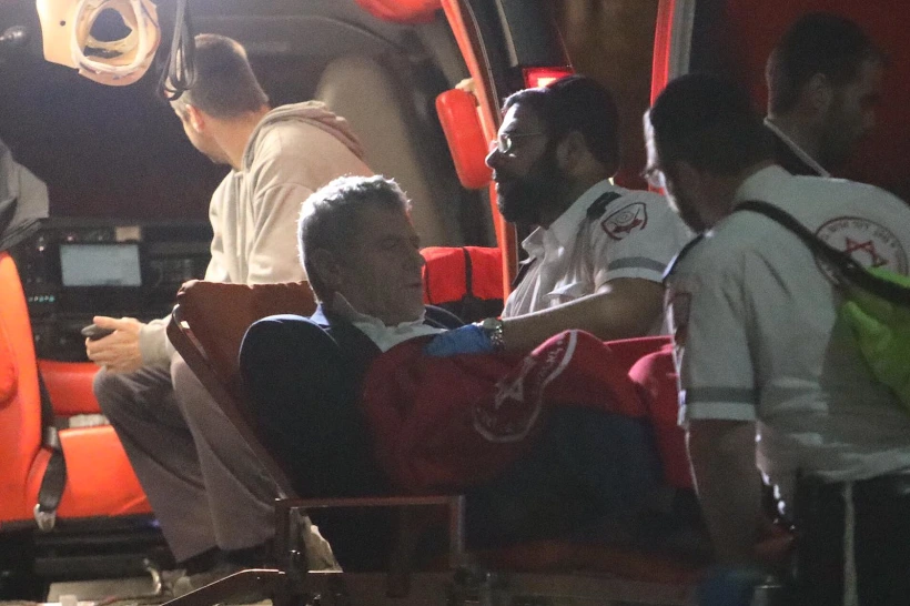 מיקי גנור מפונה באמבולנס מלהב 433