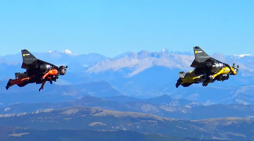 תעופה באמצעות כנפיים מכניות