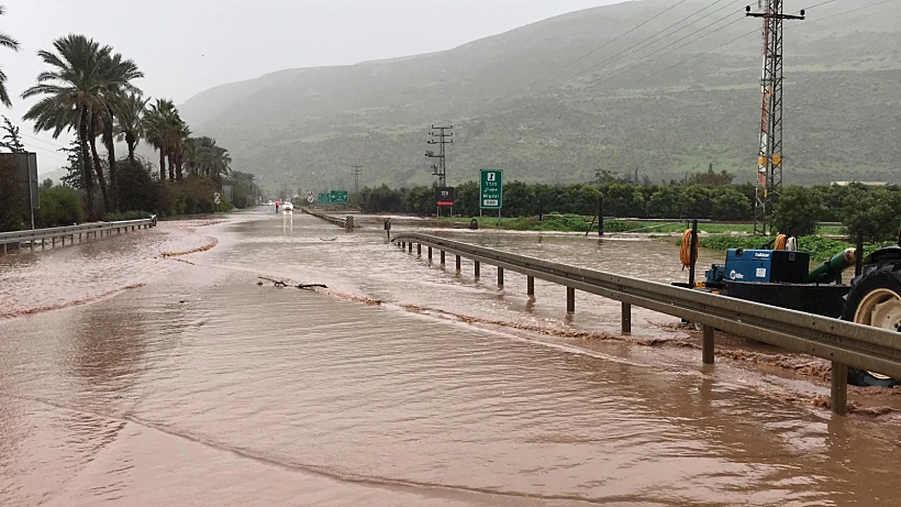 כבישים מוצפים
