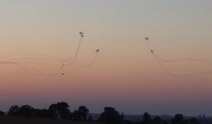 היירוטים בשמי הדרום (ארכיון)