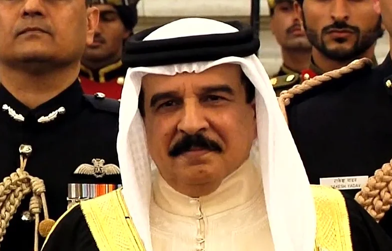 חמד בן עיסא אל-חליפה, מלך בחריין