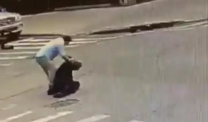 יהודי מוכה ברחובות ברוקלין