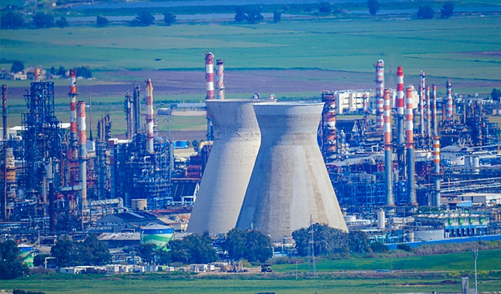 בתי הזיקוק בחיפה - ארכיון