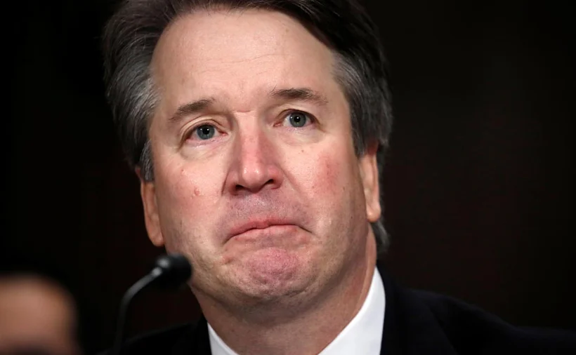 ברט קוואנו בזמן השימוע בעניינו