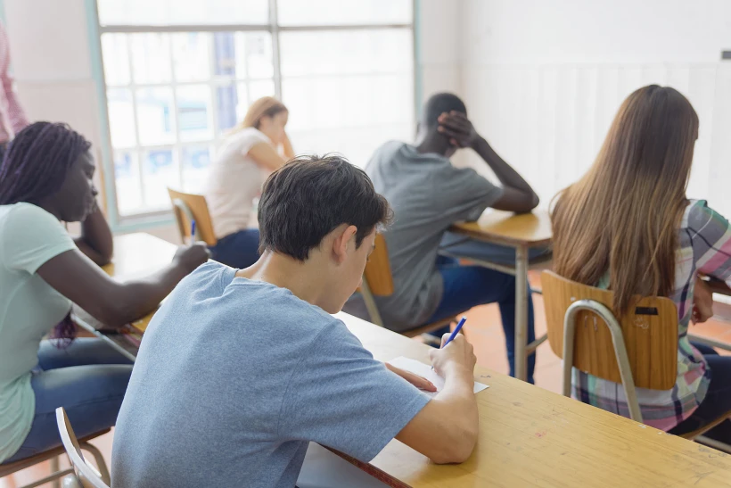 תלמידים במבחן