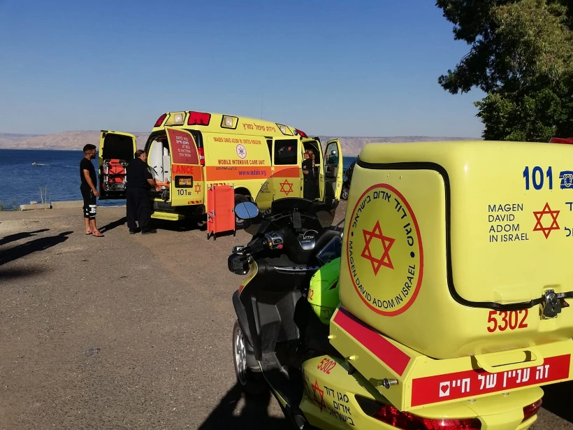 צוותי מד"א בזירת אירוע הטביעה בטבריה