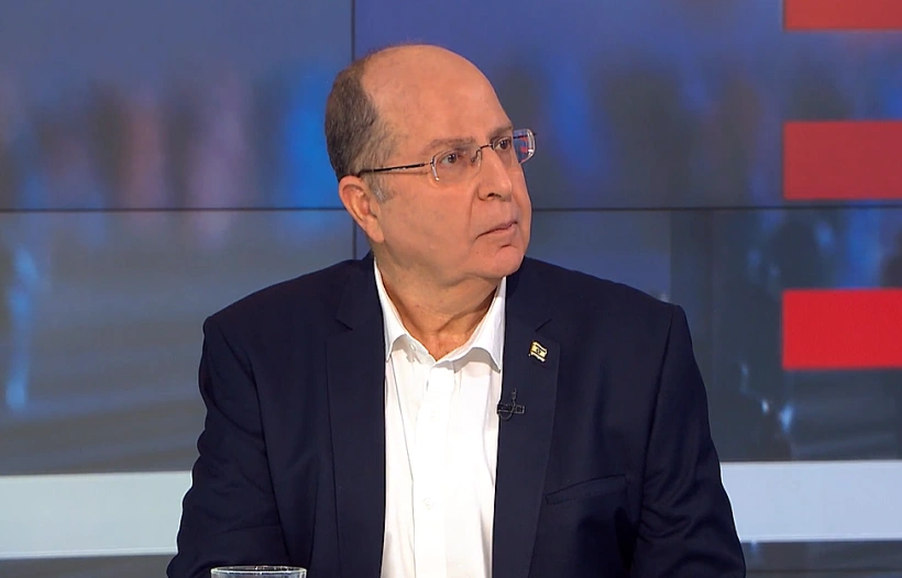 משה (בוגי) יעלון