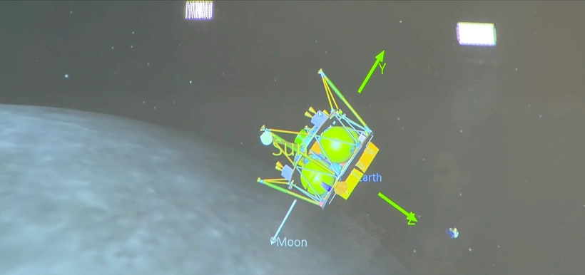החללית ''בראשית'' בתמרון ''לכידת ירח''