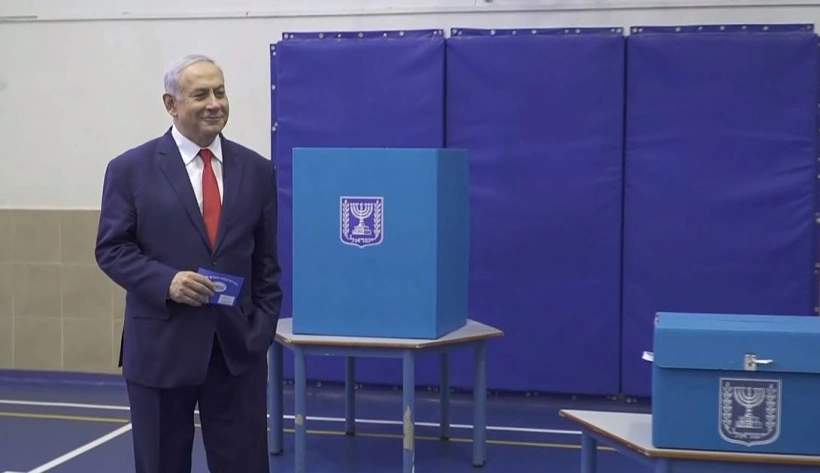 ביבי מצביע בקלפי בירושלים
