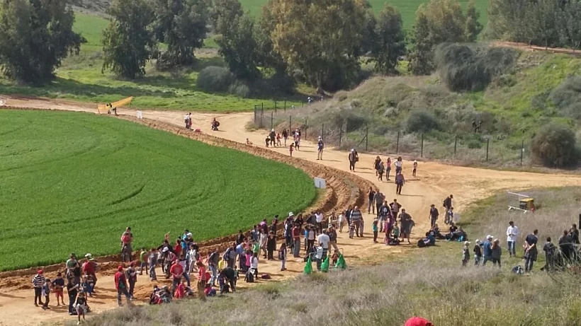 מטיילים בפסטיבל "דרום אדום