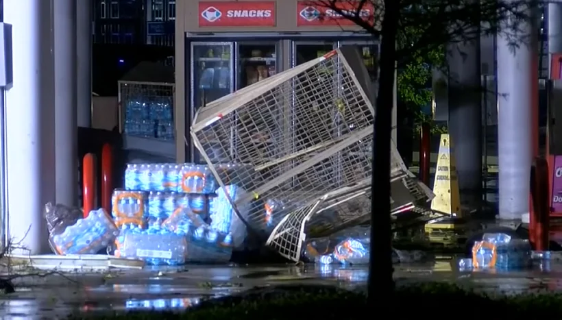 ההרס שהותירו סופות הטורנדו במדינות דרום ארה''ב