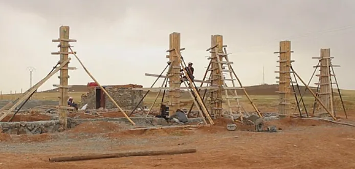 בניית הכפר ג'ינוואר