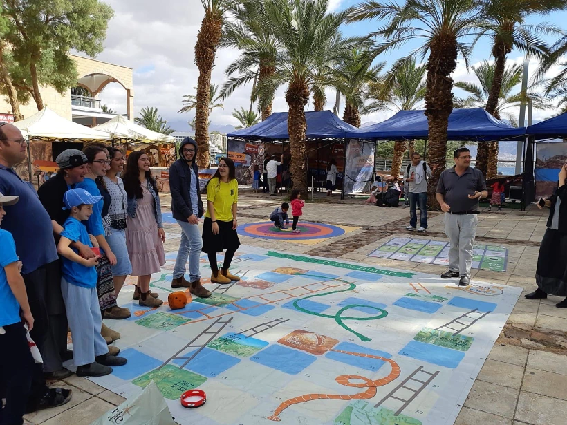 משחקים לכל המשפחה ברחובות צפת לכבוד חג הפסח