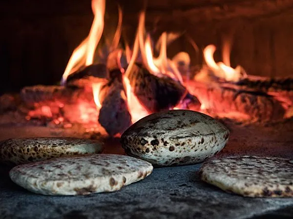 מנה במסעדת ''בבל''