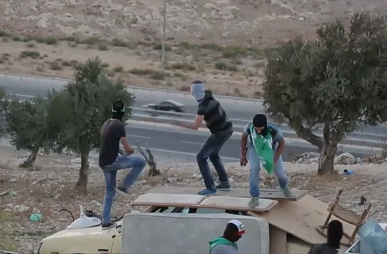 מהומות צעירים בעיסאוויה