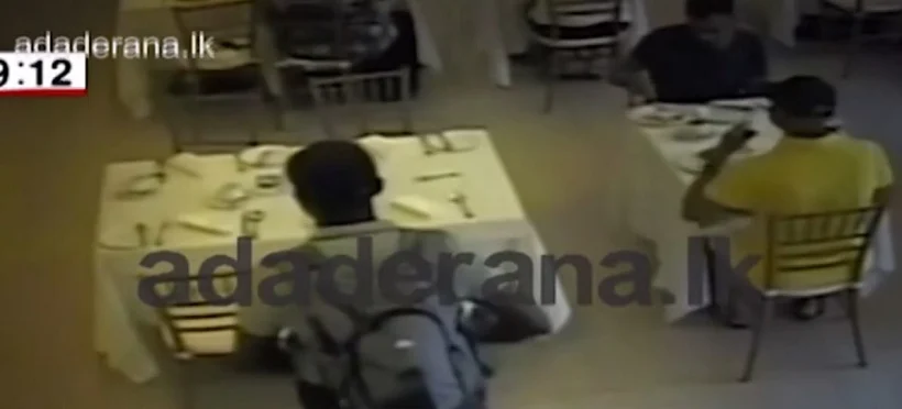 תיעוד: מחבל מתאבד שניות לפני פיצוץ בבית מלון בסרי לנקה