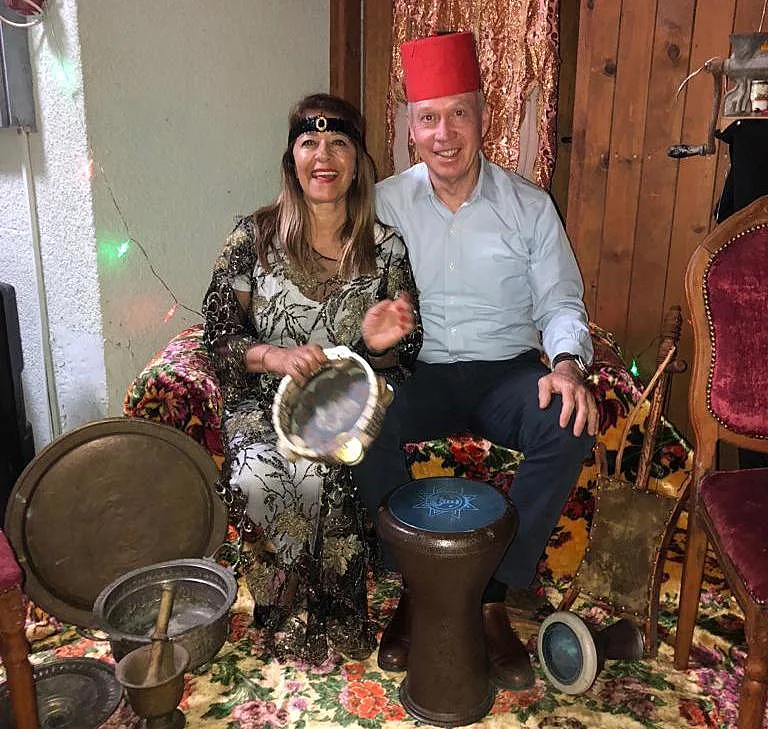 השר יואב גלנט עם אשתו, פרדס חנה