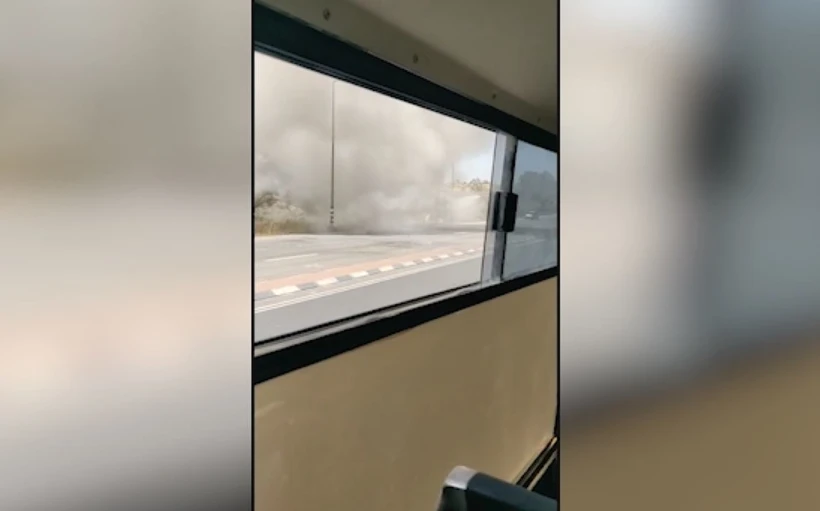 תיעוד מאוטובוס החיילים שהיה בסמוך לפיצוץ הרכב בחוף אשקלון