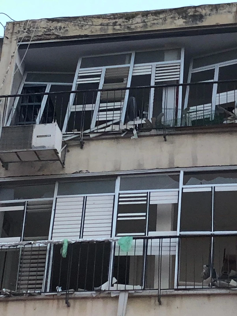 פגיעה ישירה בבניין באשדוד